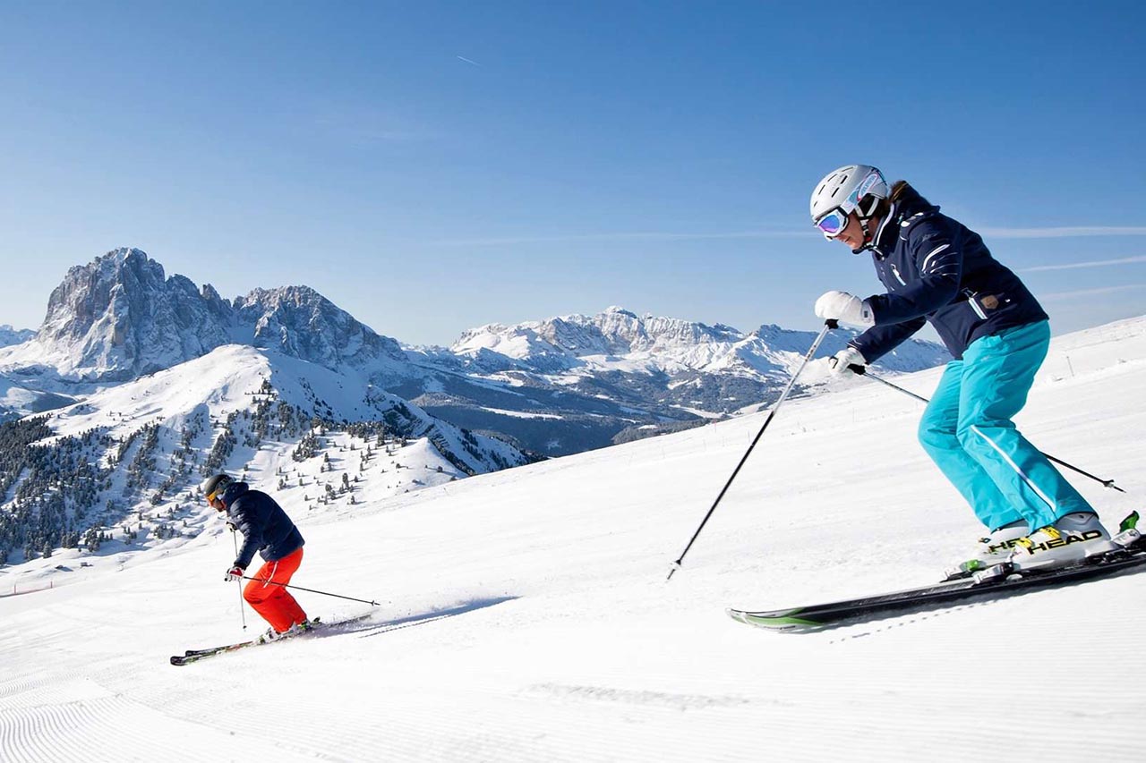 Skiing in the Dolomiti Superski